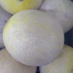 10 Surprising Health Benefits and Uses of Muskmelon (Cantaloupe) for Hair, Skin & Weight Loss