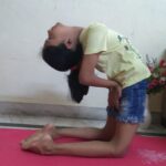 Ardha Ustrasana (Half Camel Pose): Steps, Benefits and Contradictions