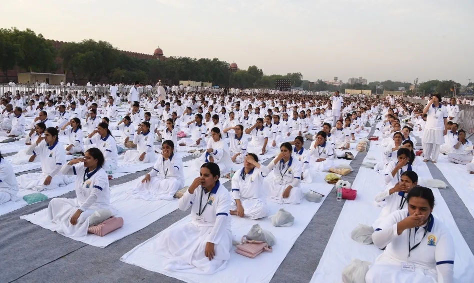 9 Amazing Benefits of Nadi Shodhana Pranayama (Alternate Nostril Breathing)