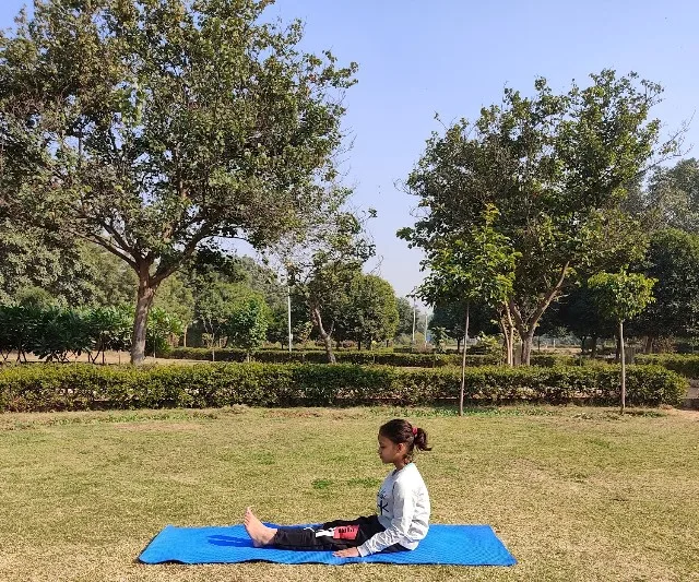 Dandasana (Staff Pose) Steps, Benefits, Precautions and Contraindications